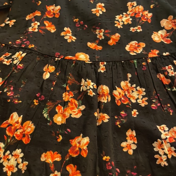 Old Navy black floral dress - NWT - Picture 4 of 4